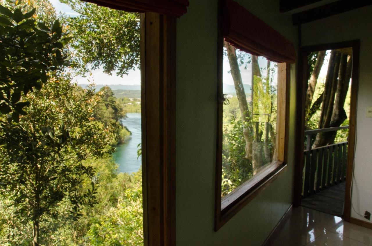 Cabanas Portal Del Rio Villarrica Exterior photo
